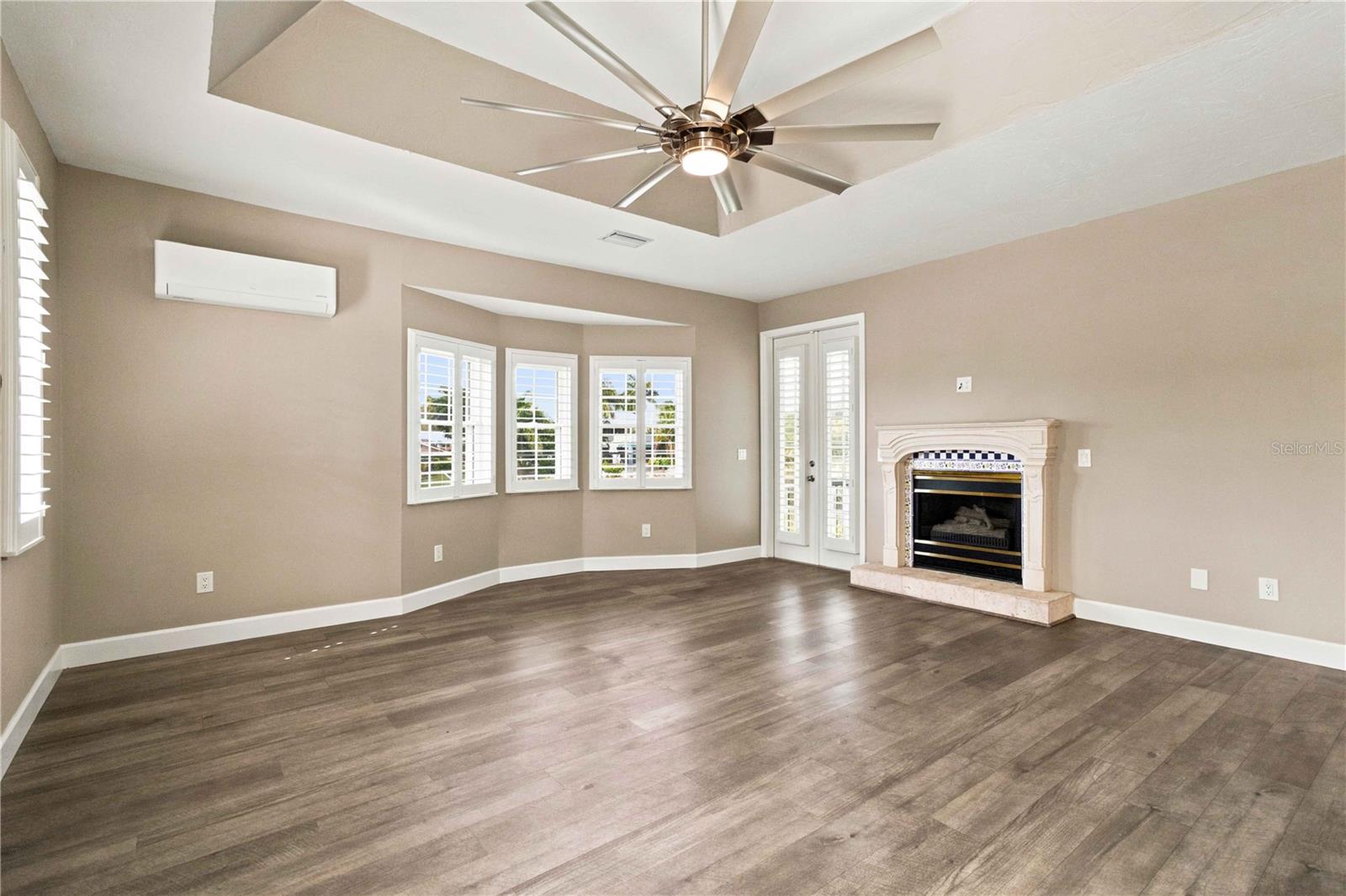 5544 DINAH LN — photo 12