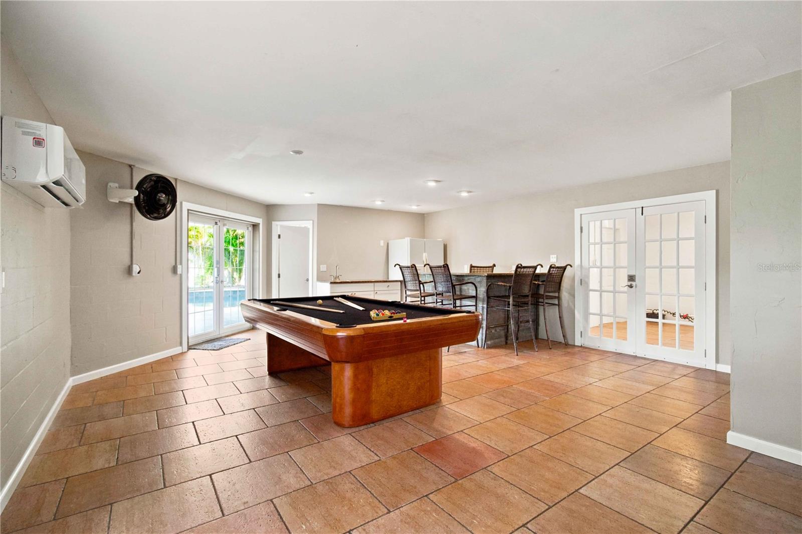 5544 DINAH LN — photo 23