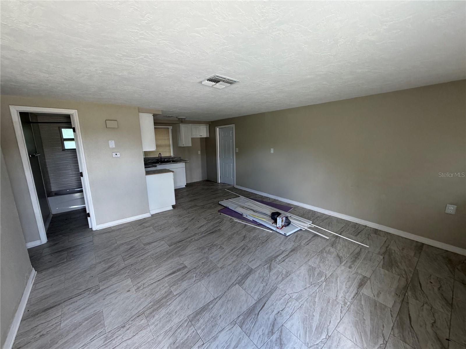 7323 OELSNER ST — photo 2