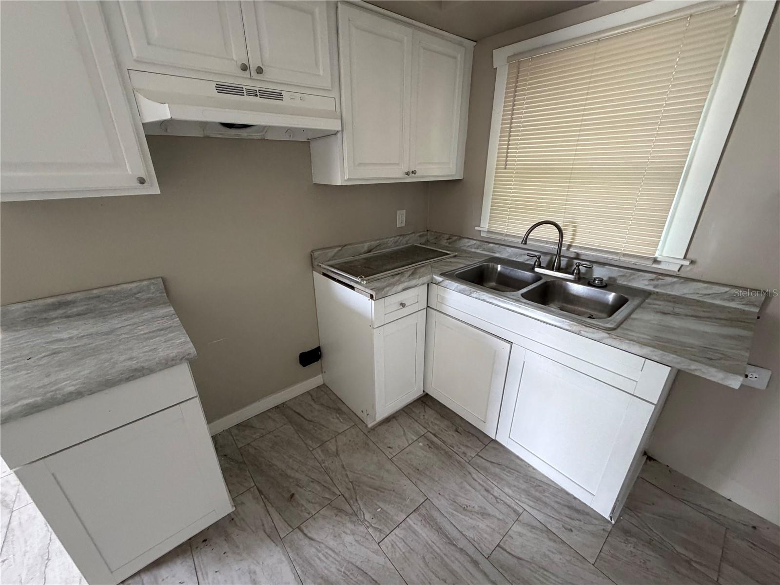 7323 OELSNER ST — photo 3