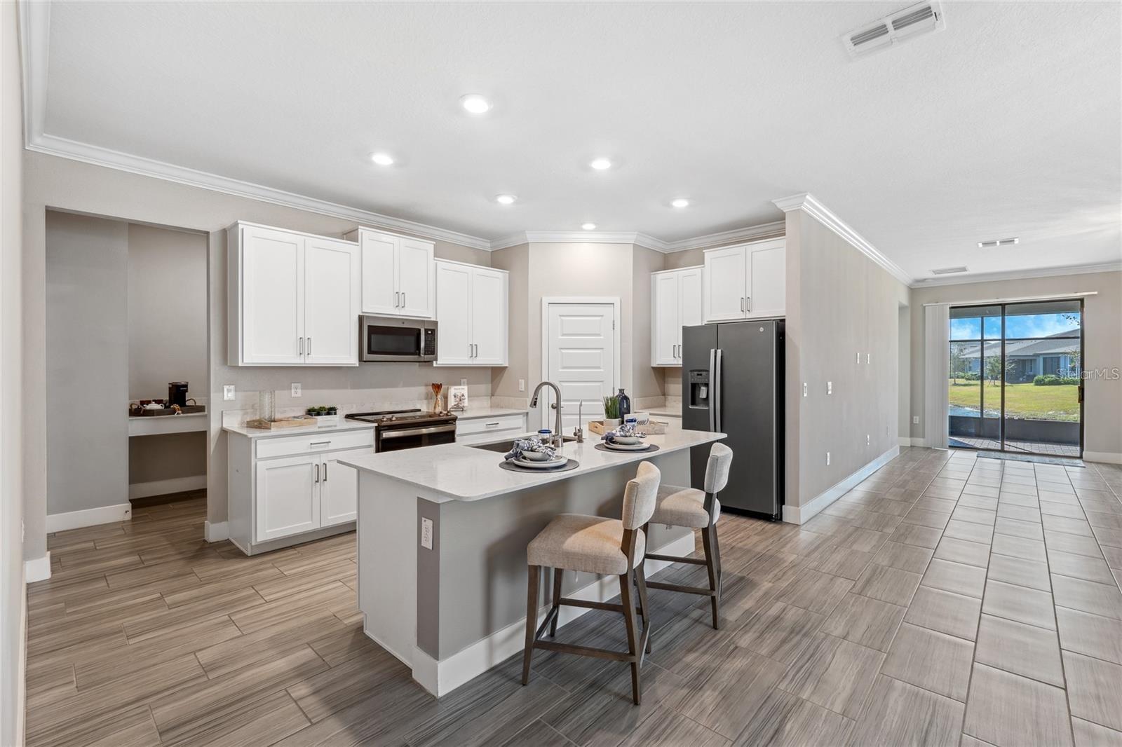 9846 RED BAY LOOP — photo 4
