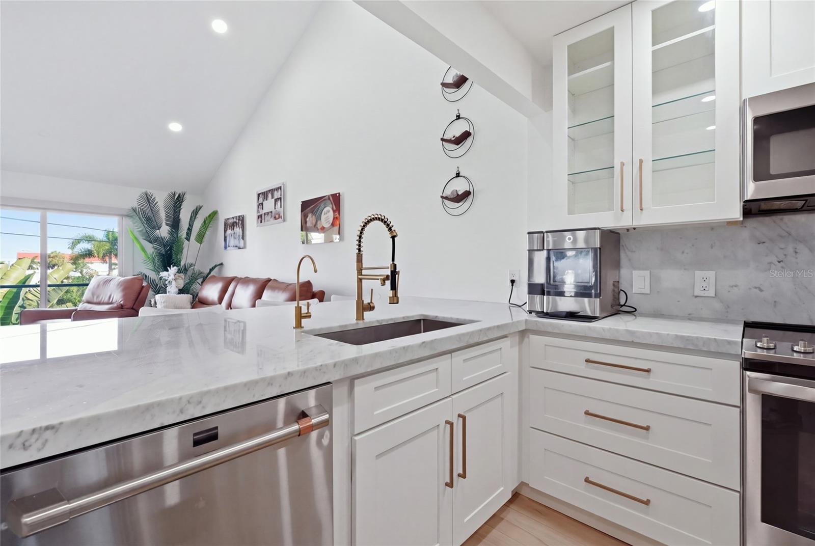 6796 SARASEA CIR #3 — photo 9