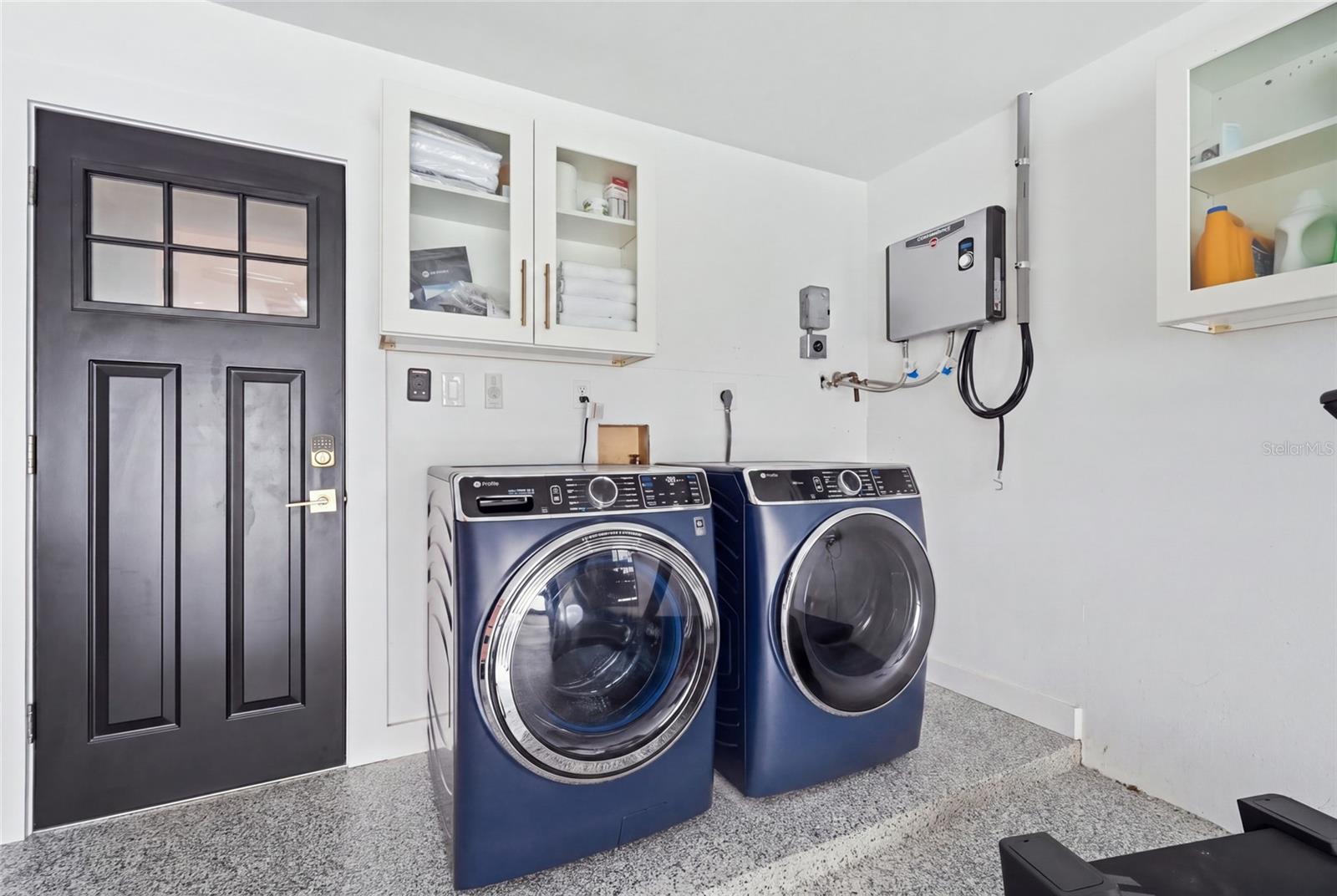 6796 SARASEA CIR #3 — photo 35