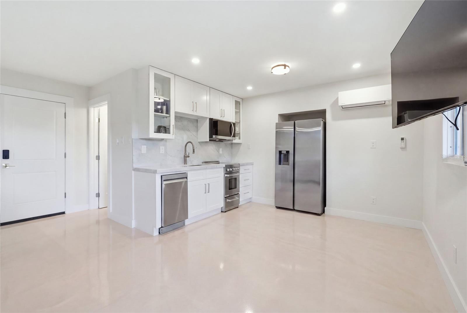 6796 SARASEA CIR #3 — photo 42