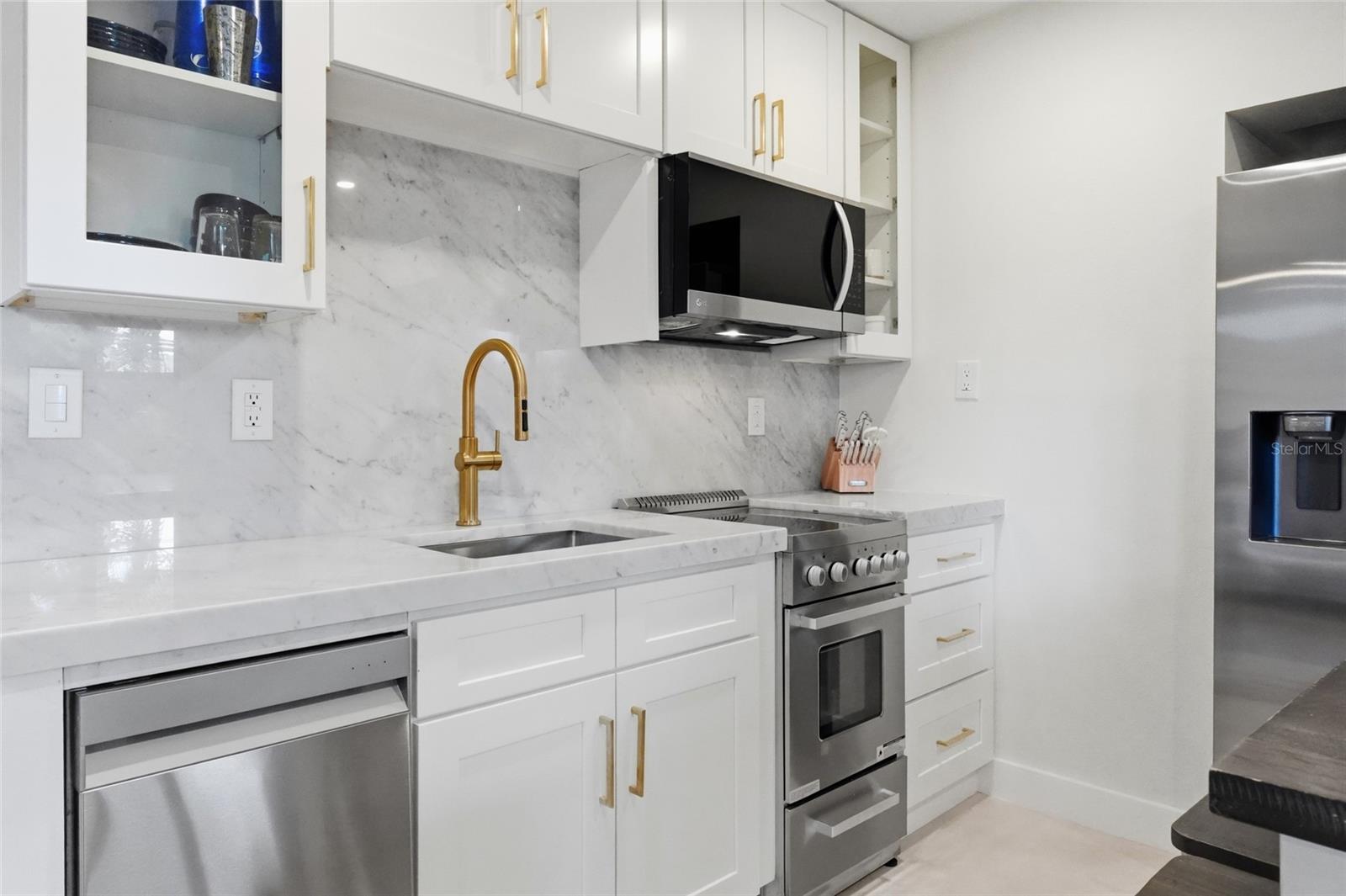 6796 SARASEA CIR #3 — photo 24