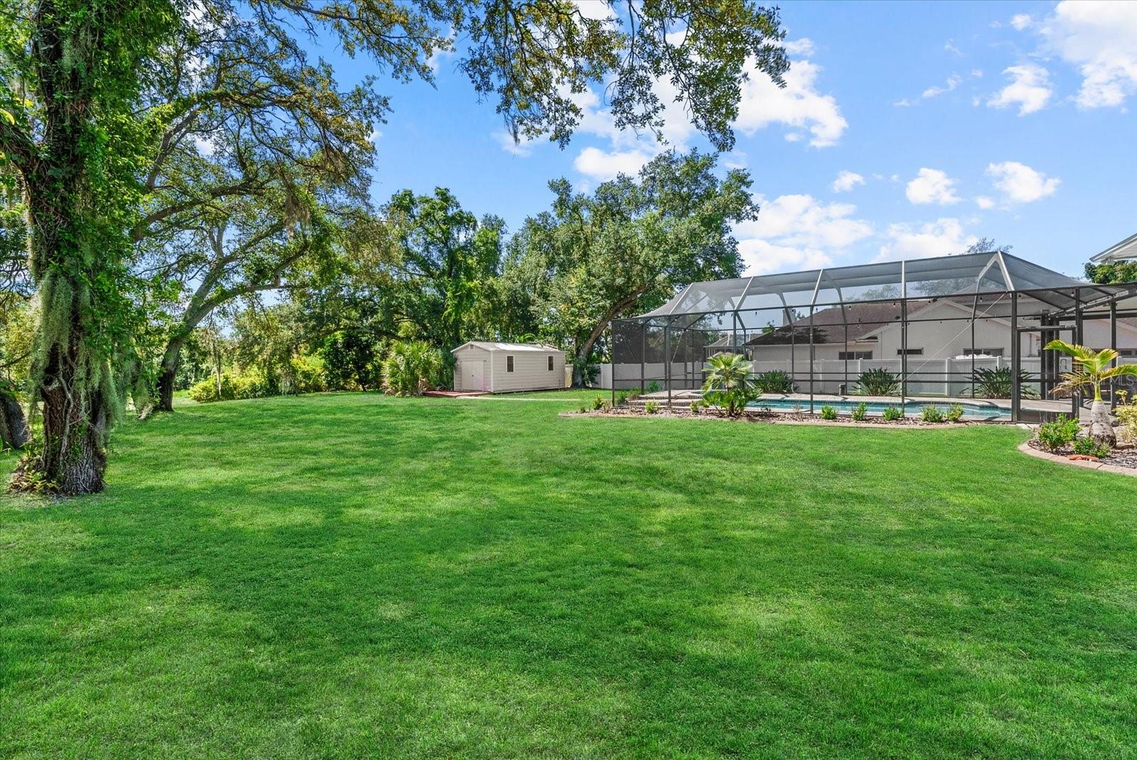 8805 CROSSWOOD CT — photo 38