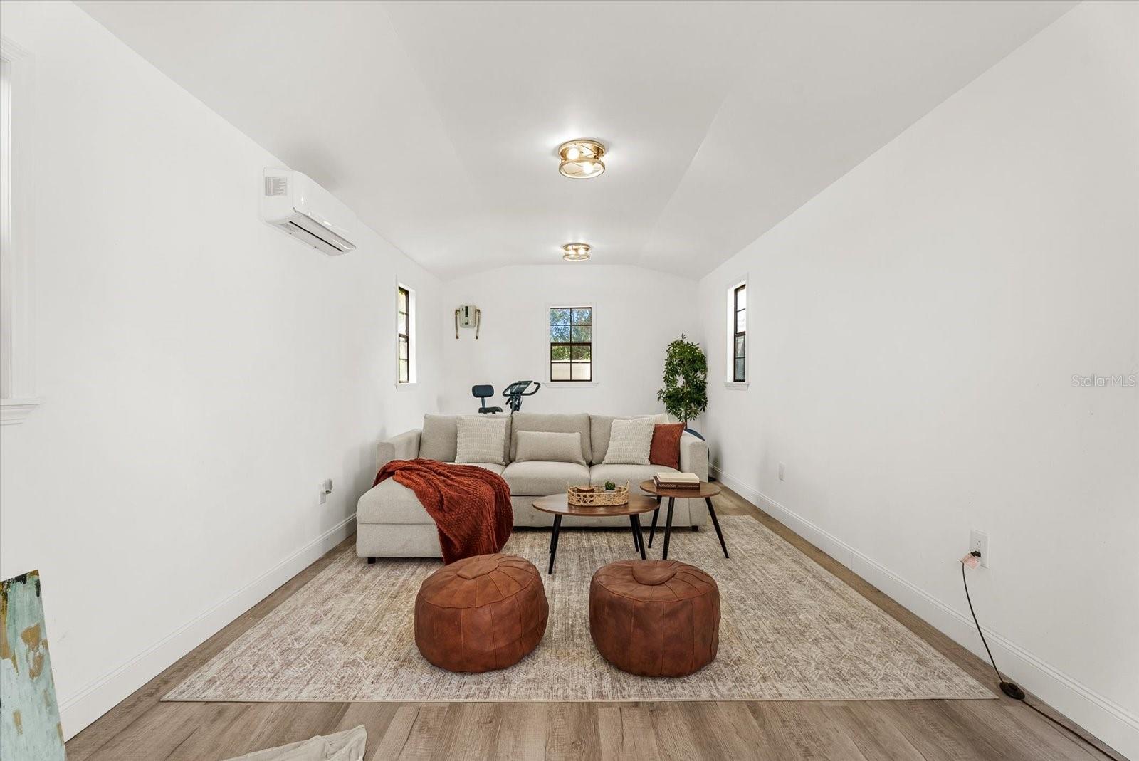 8805 CROSSWOOD CT — photo 40