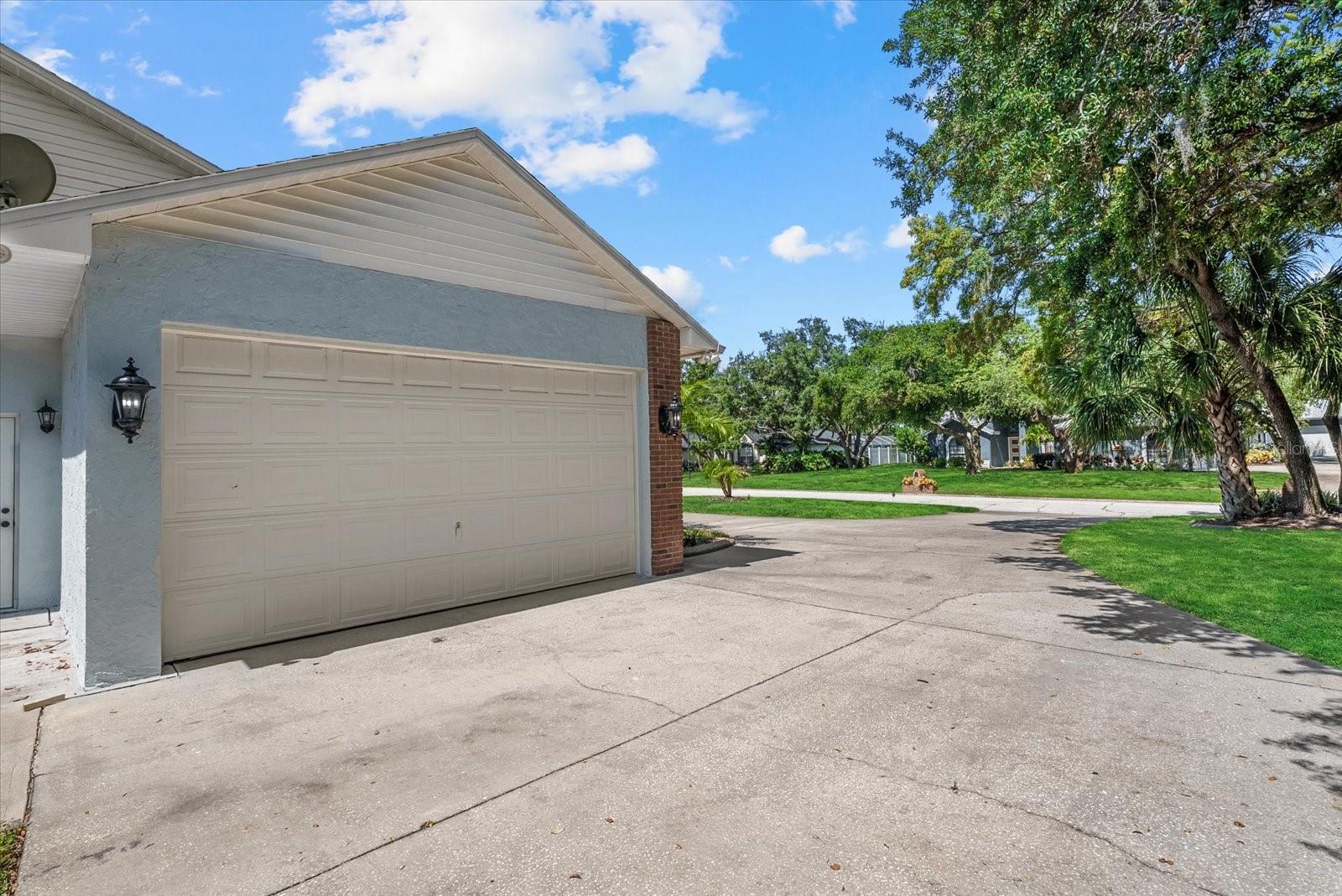 8805 CROSSWOOD CT — photo 46