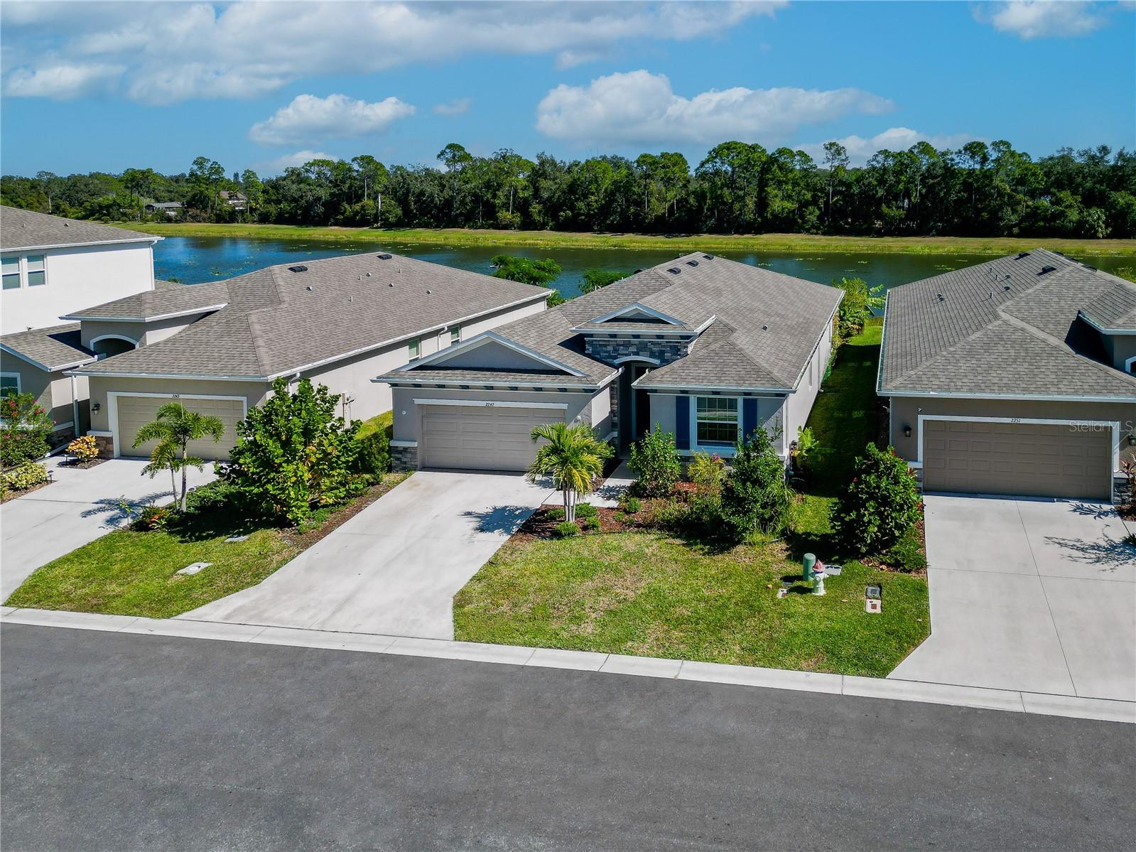 2247 MIDNIGHT PEARL DR — photo 6
