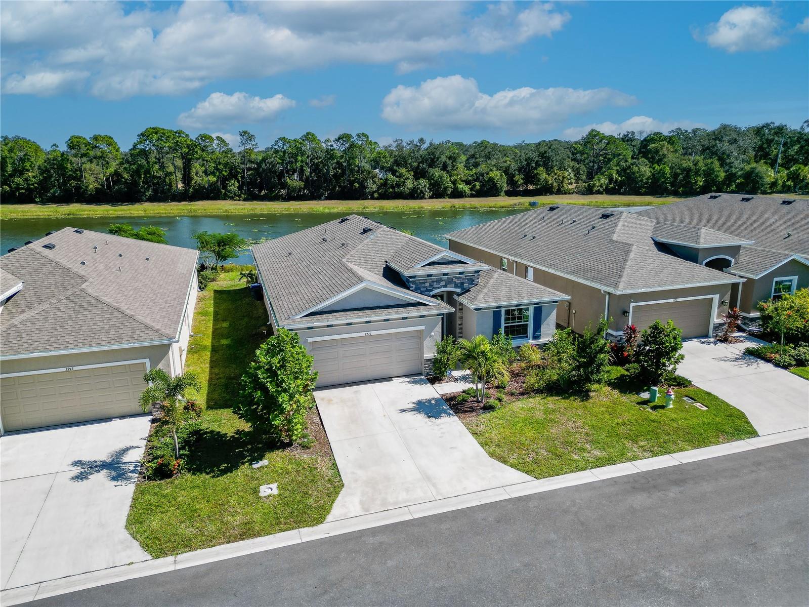 2247 MIDNIGHT PEARL DR — photo 4