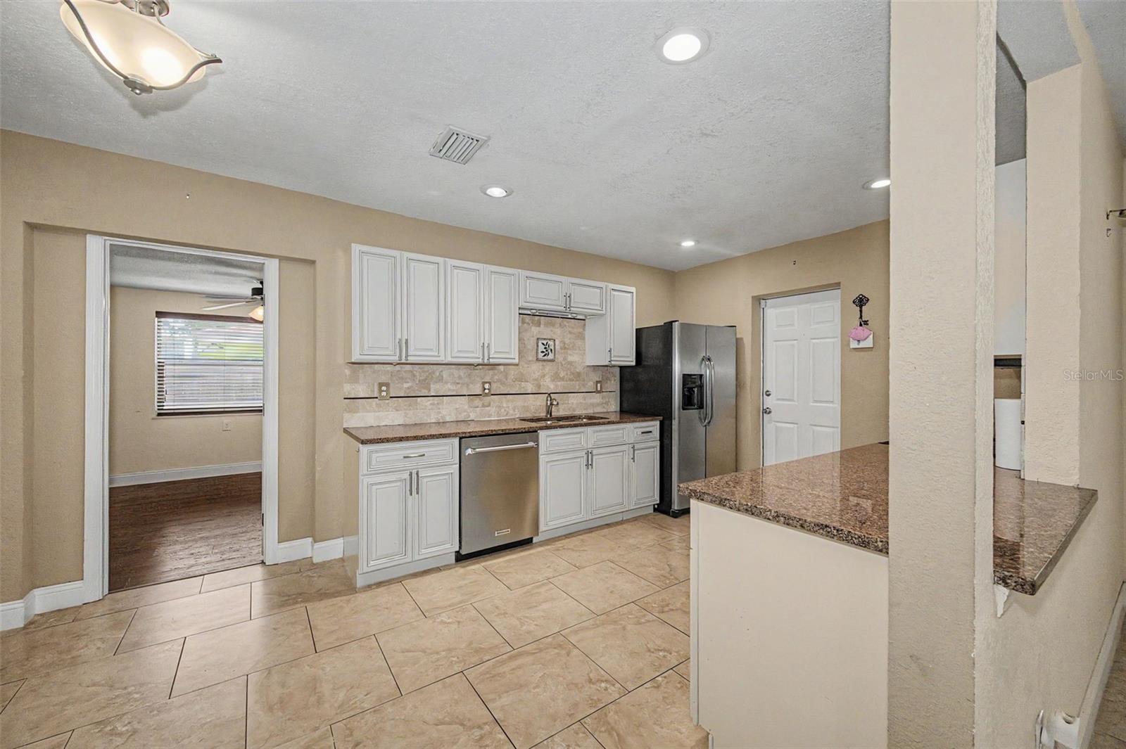 782 TERRACE RD — photo 4