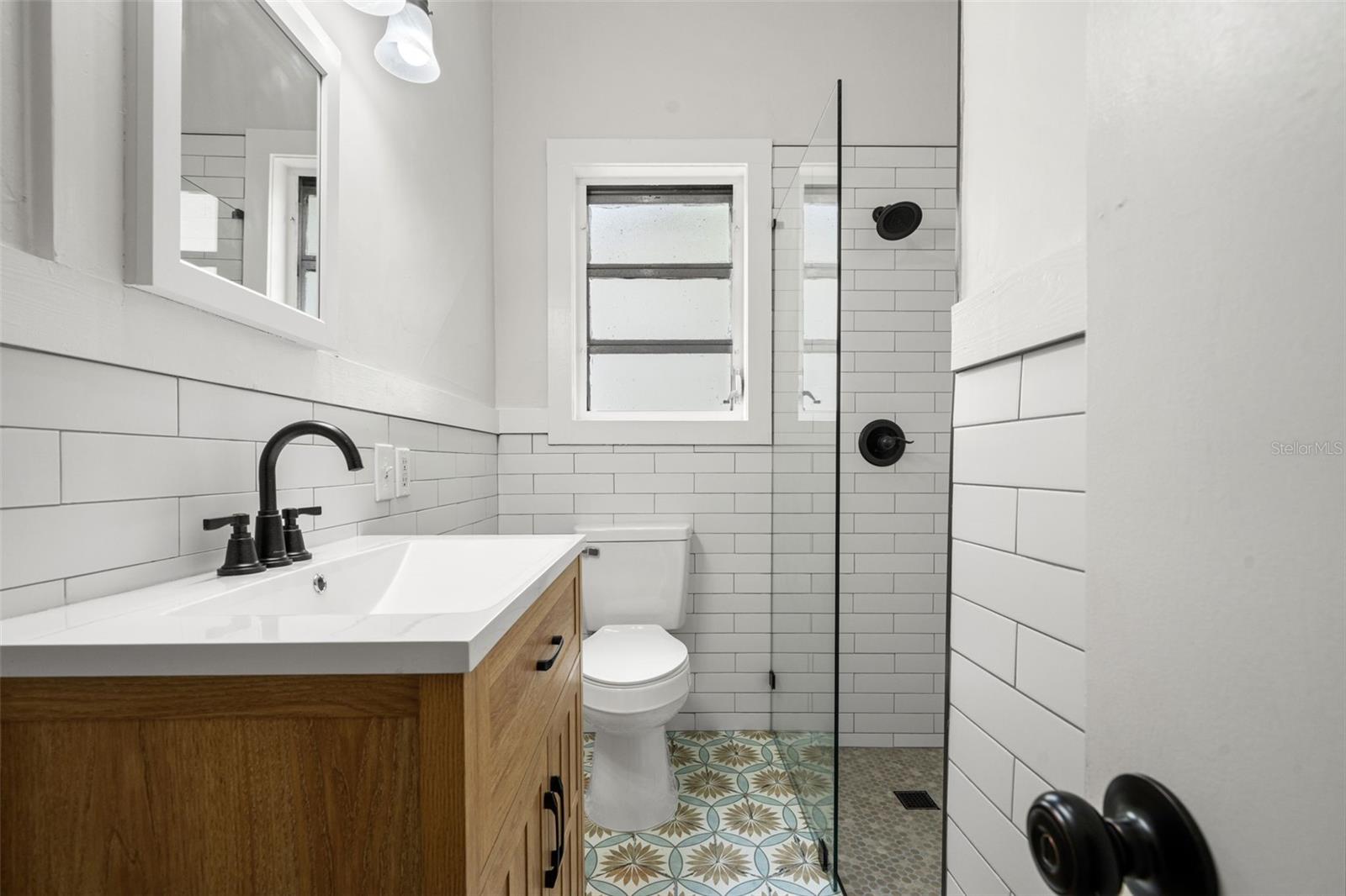1310 E 15TH AVE — photo 27