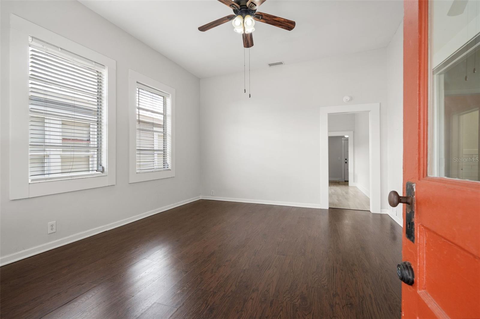 1310 E 15TH AVE — photo 10