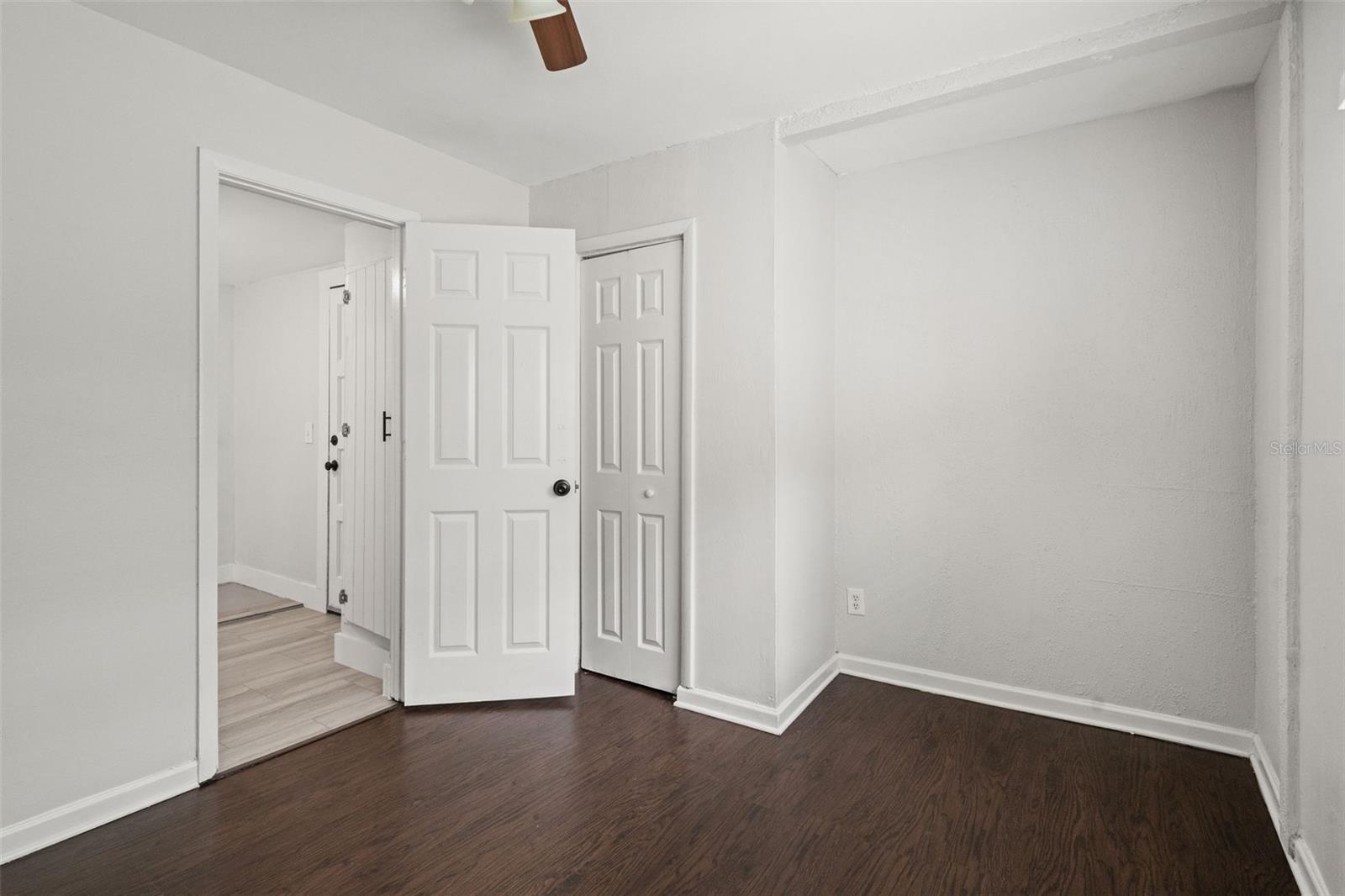 1310 E 15TH AVE — photo 33