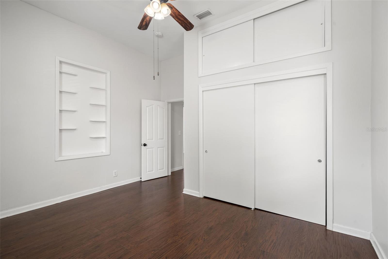 1310 E 15TH AVE — photo 21