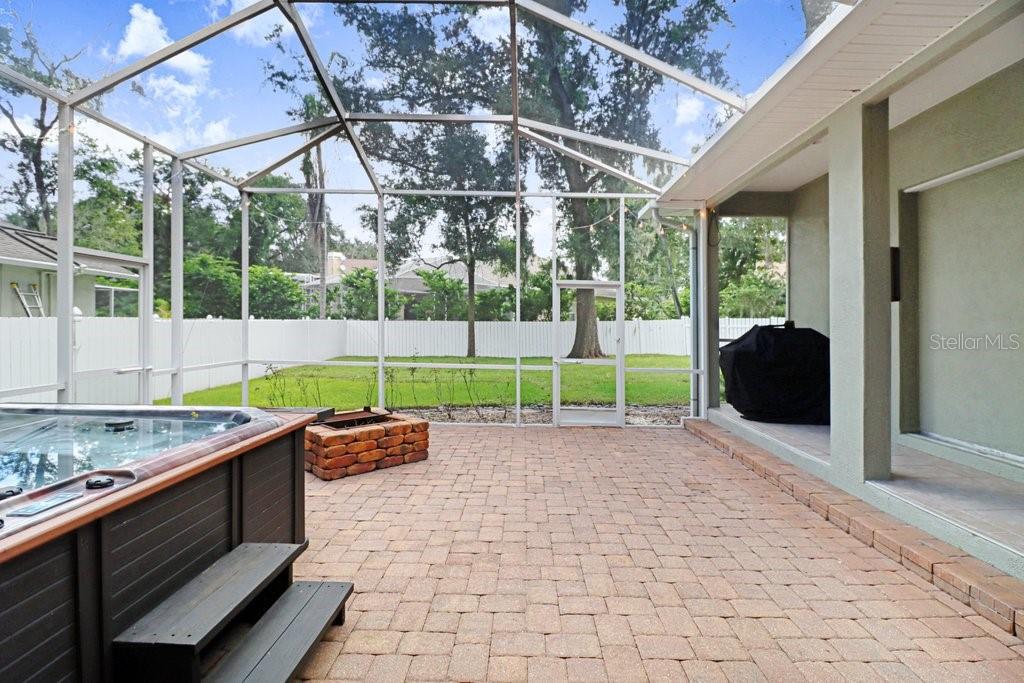 2203 VALRICO FOREST DR — photo 9