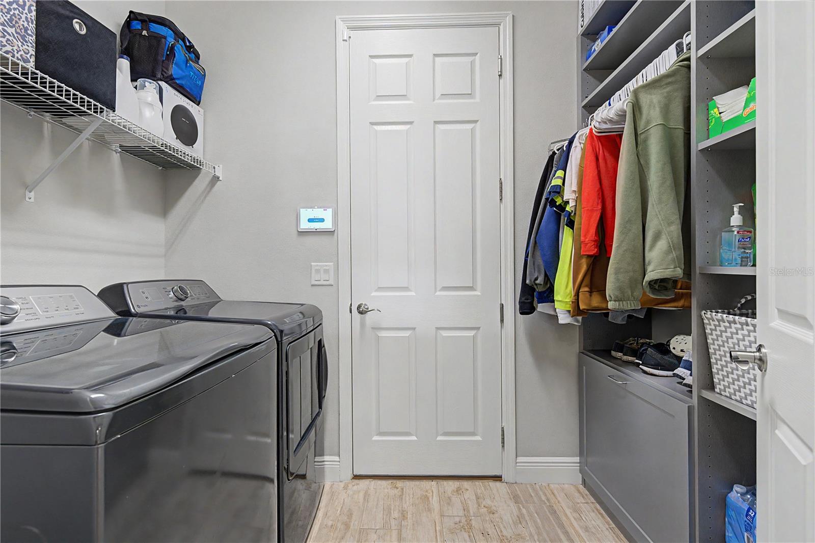 8118 WATER COLOR DR — photo 31