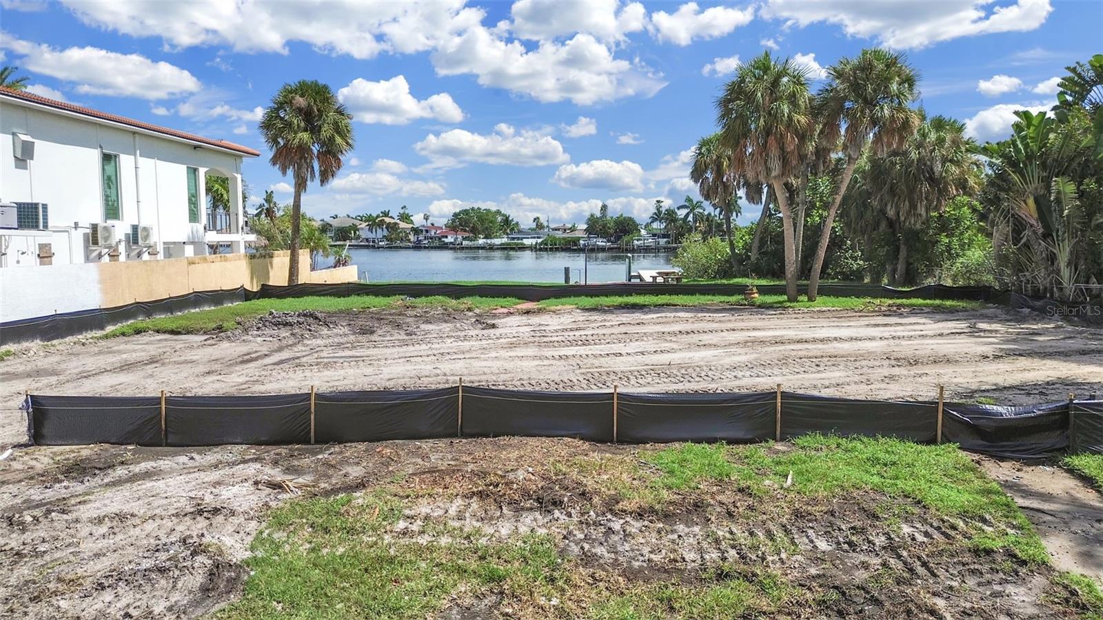 15601 REDINGTON DR — photo 31