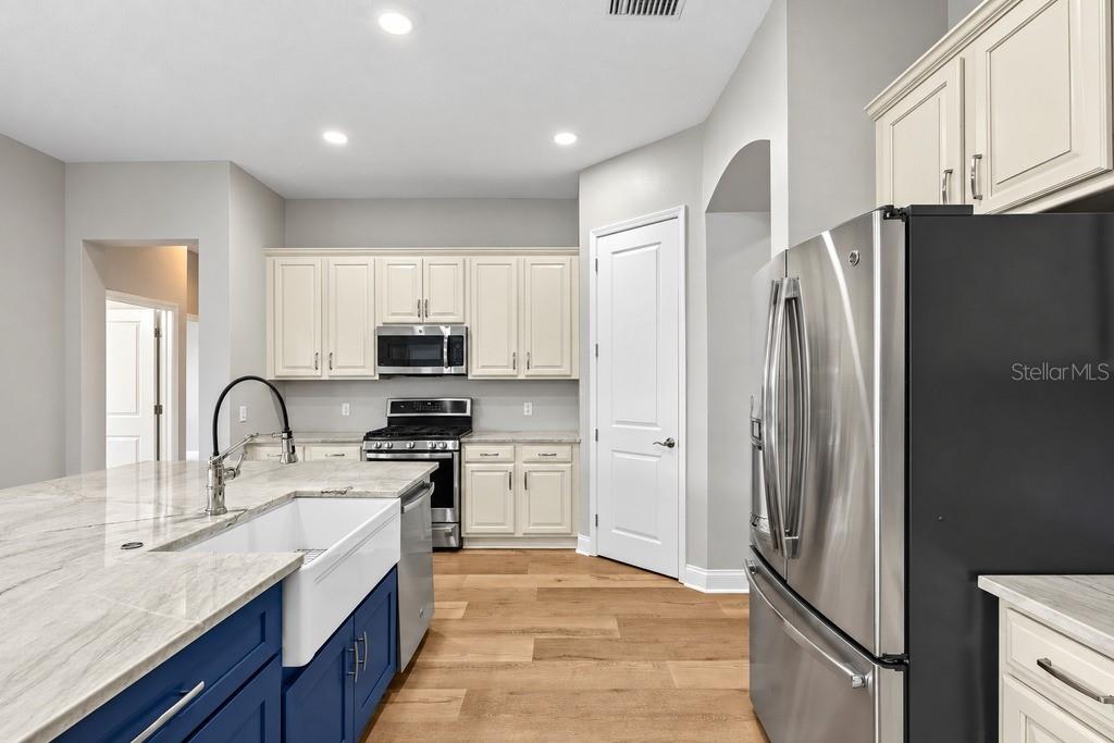 603 ISLEBAY DR — photo 27