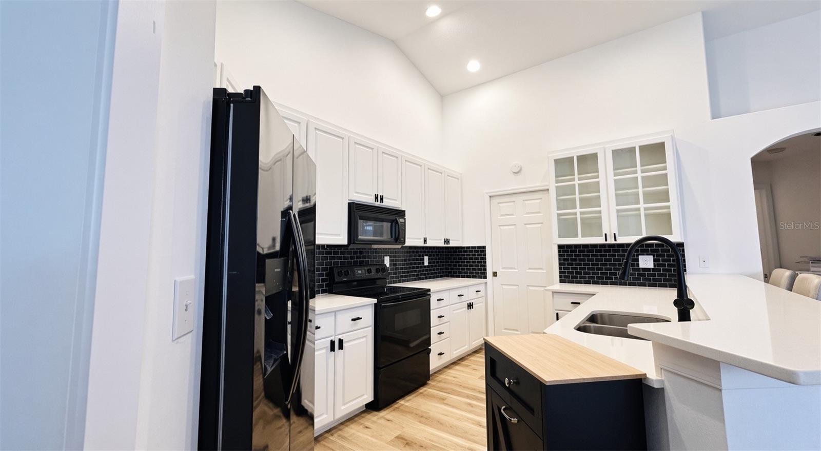 1820 S RIDGE DR — photo 17