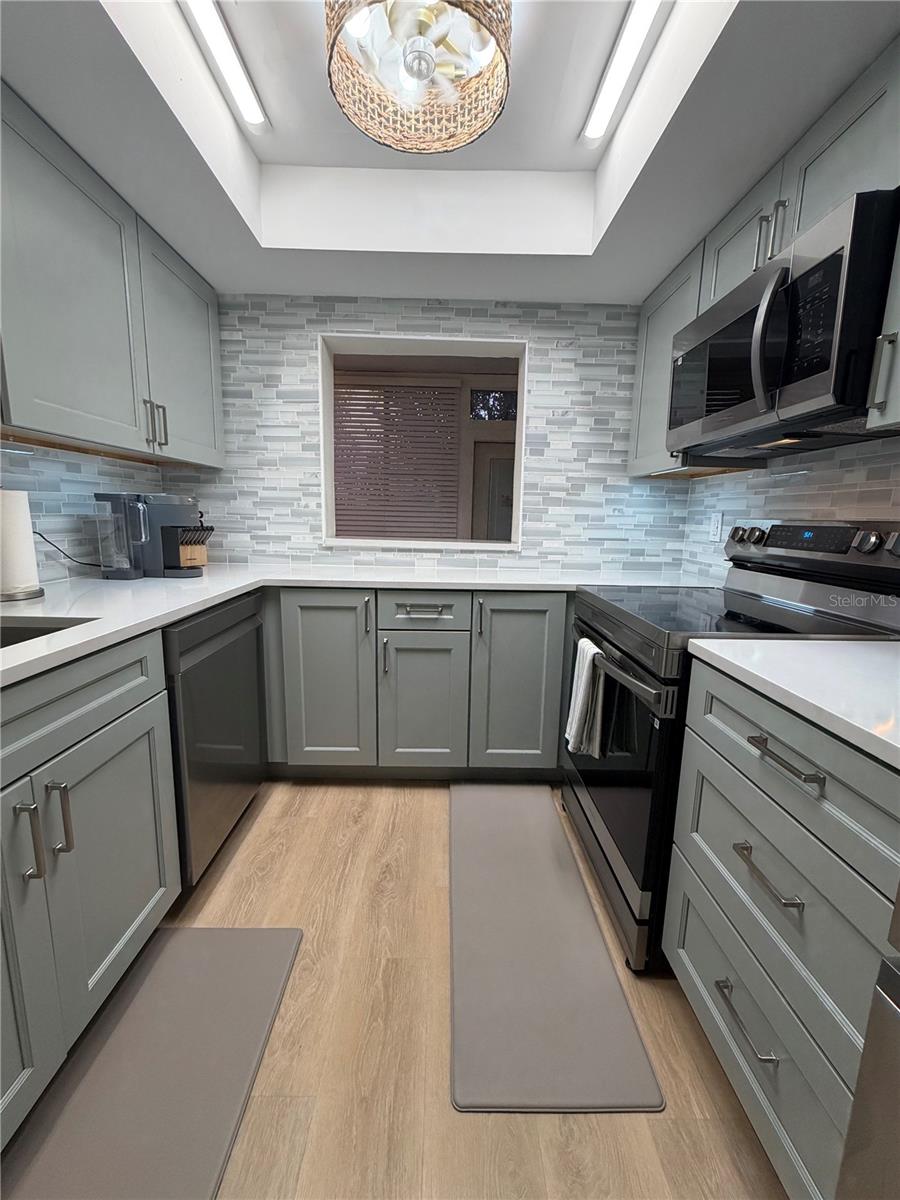 1 WINDRUSH BLVD #81 — photo 12