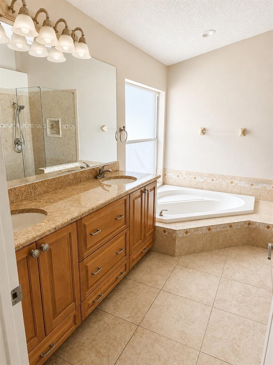 6518 APPALOOSA DR — photo 21
