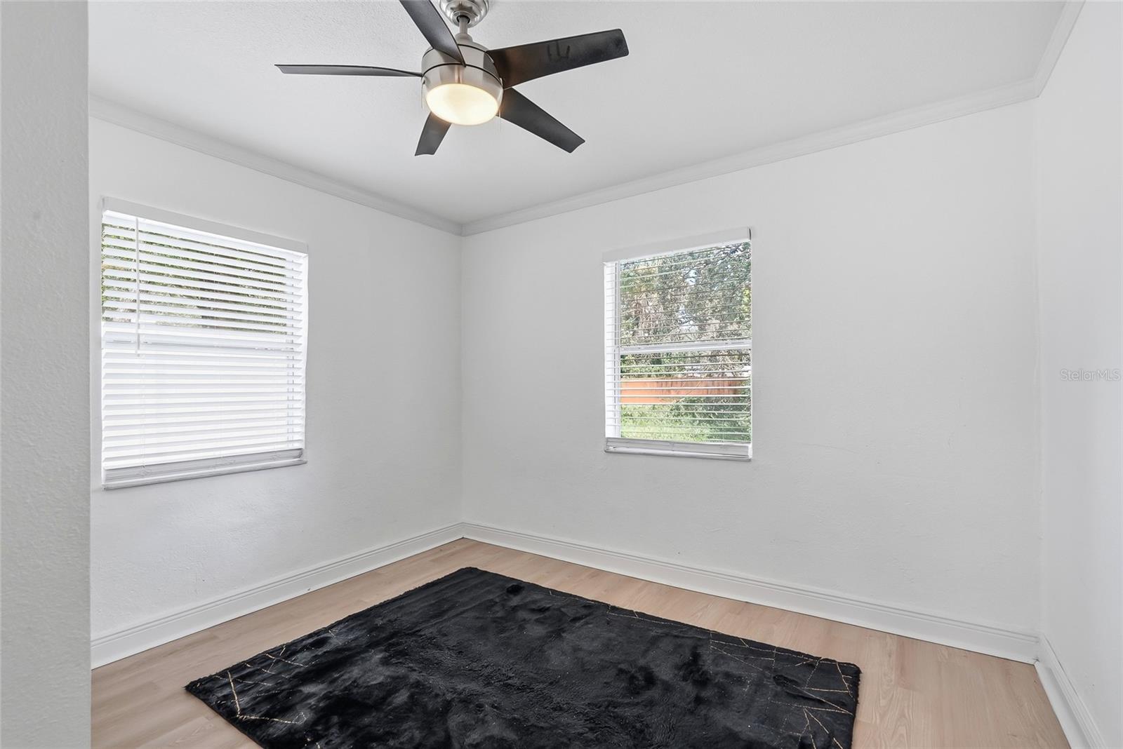 701 E CRENSHAW ST — photo 27