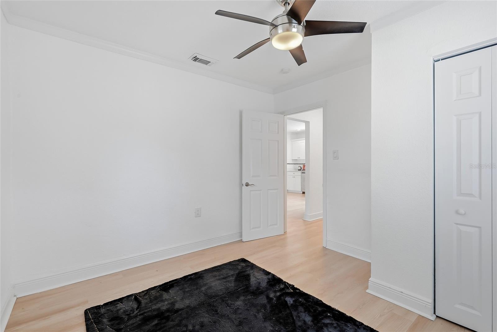 701 E CRENSHAW ST — photo 28