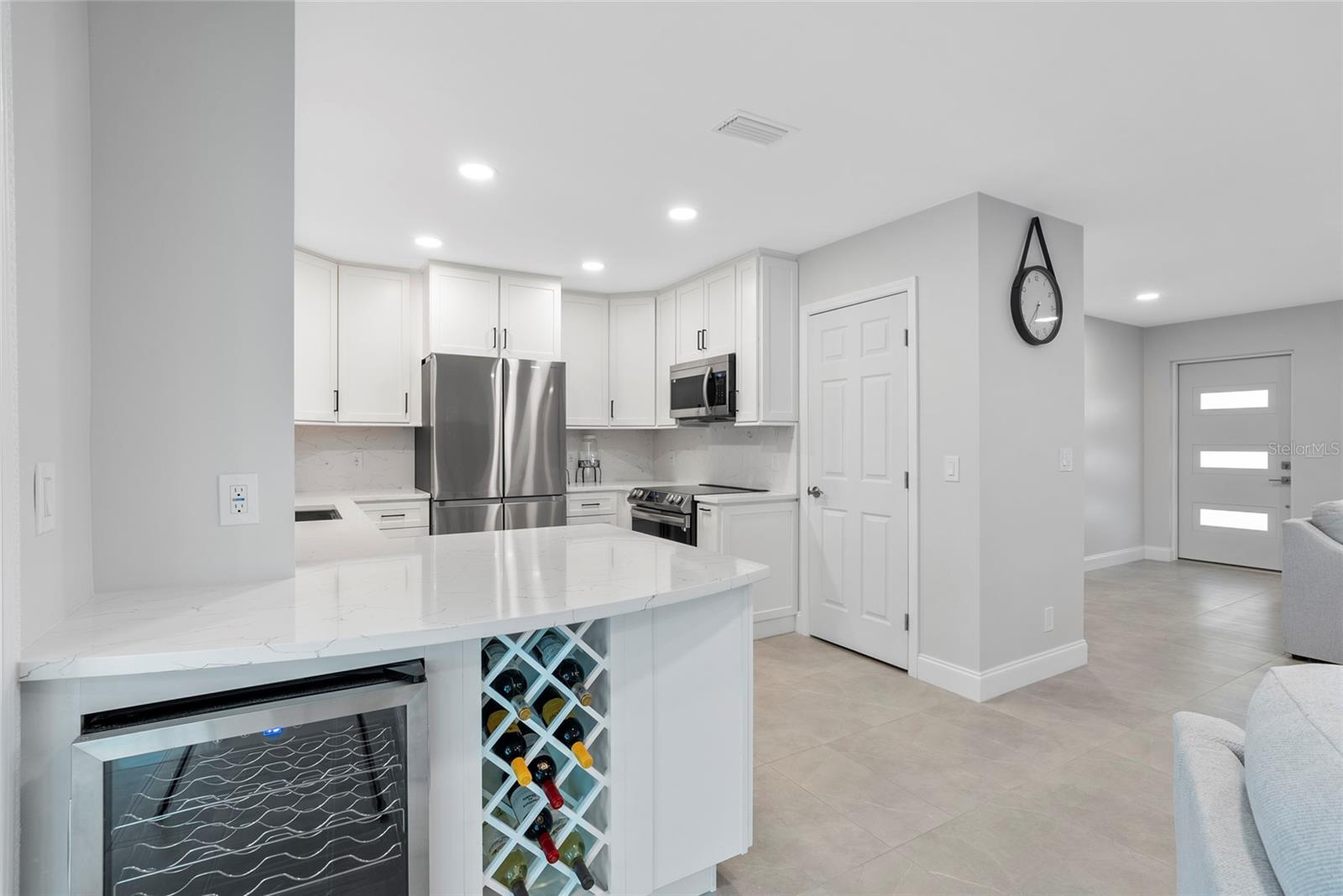 227 HOWARD DR — photo 12