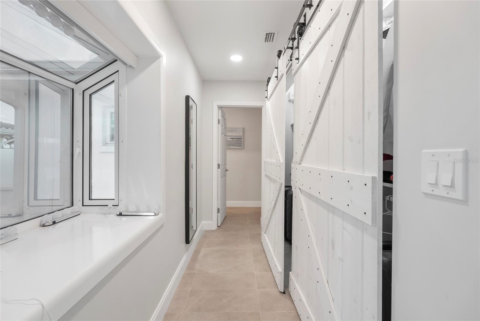 227 HOWARD DR — photo 21