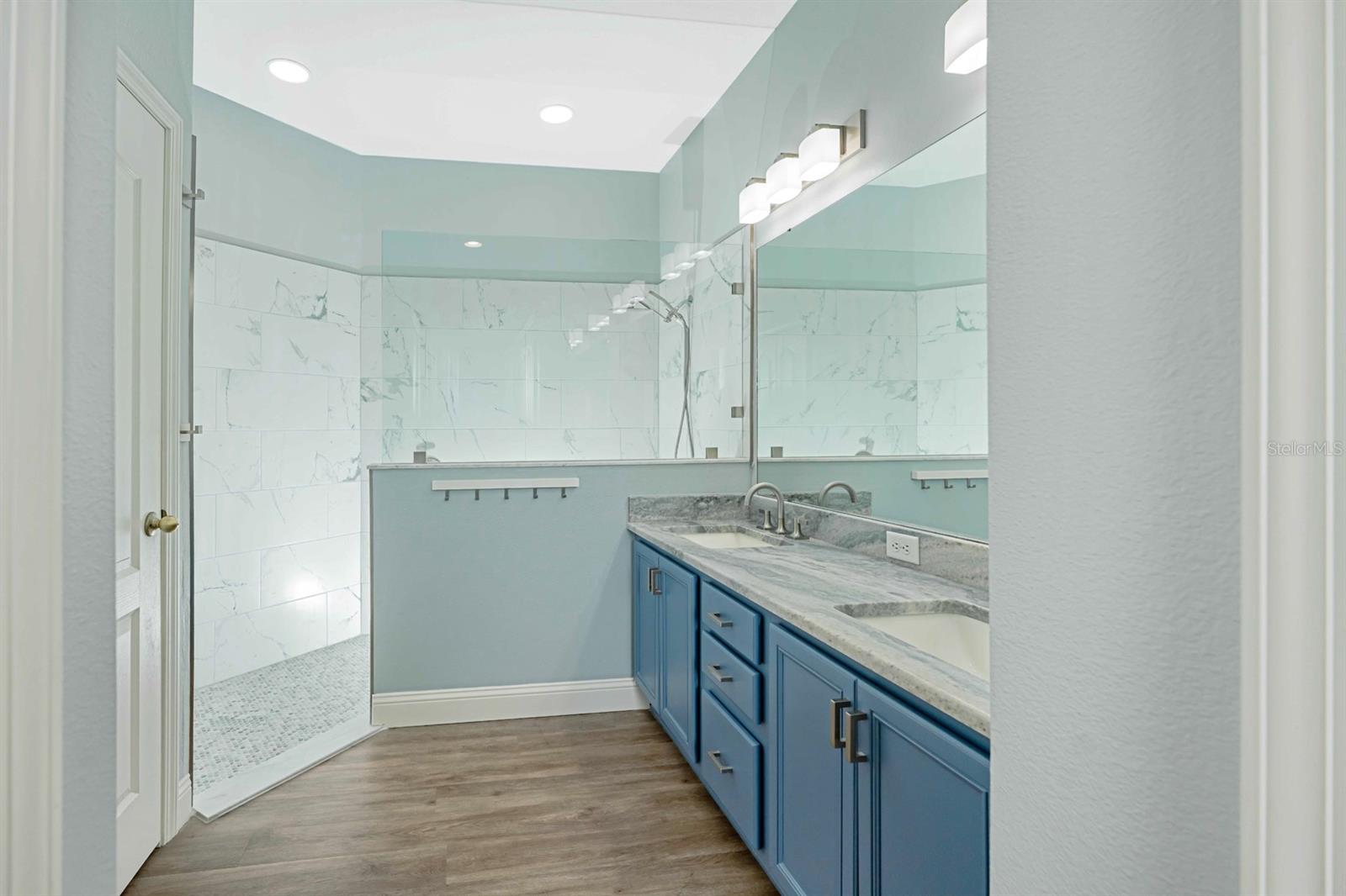 5911 PHOEBENEST DR — photo 29