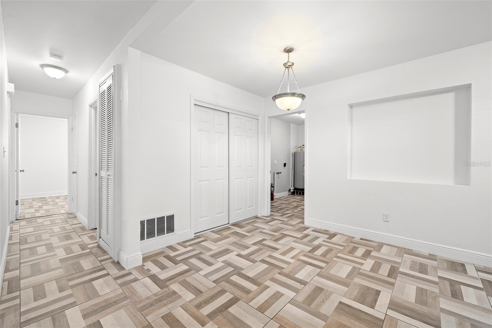 2539 W UNION ST — photo 11