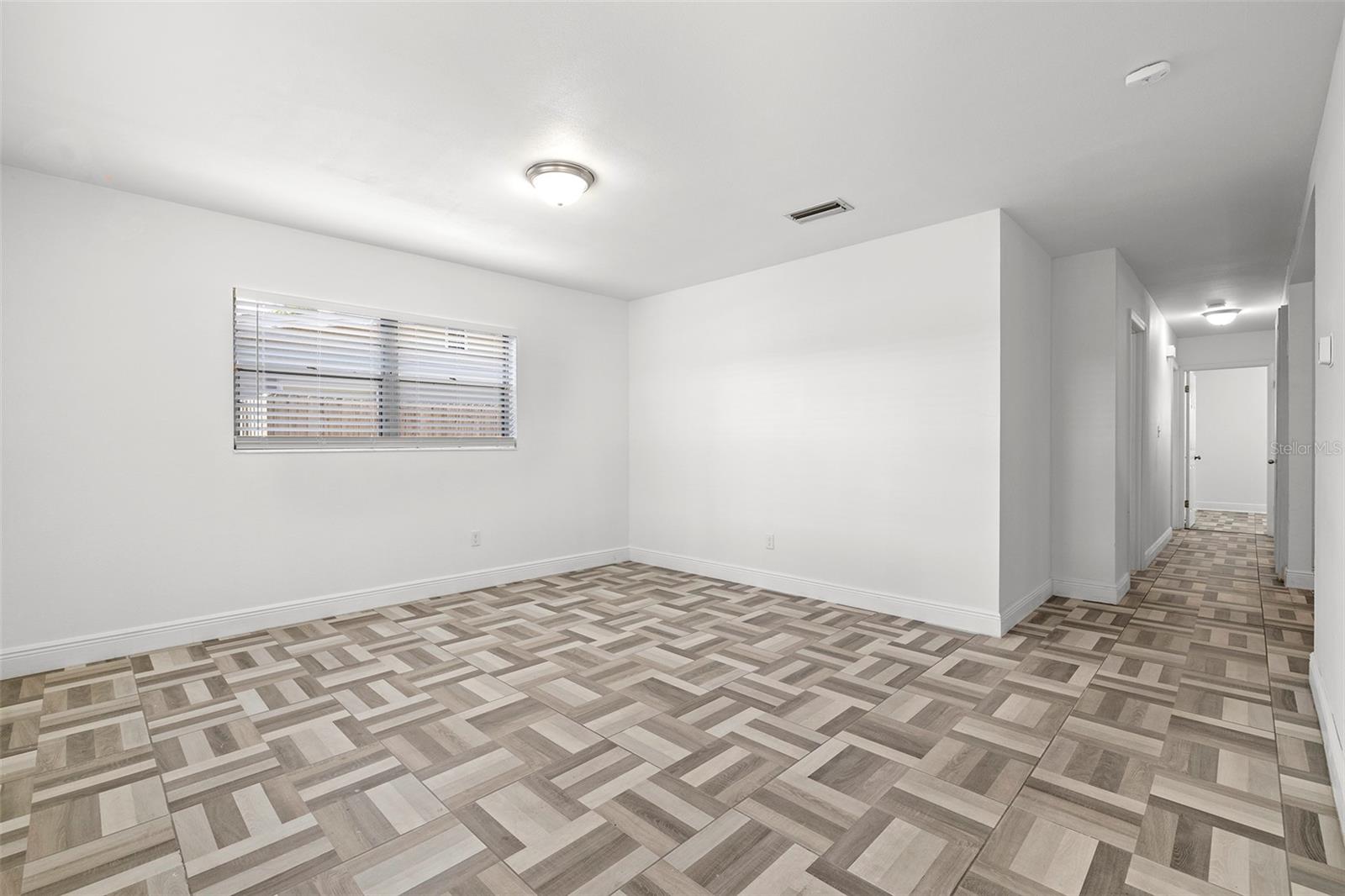 2539 W UNION ST — photo 8