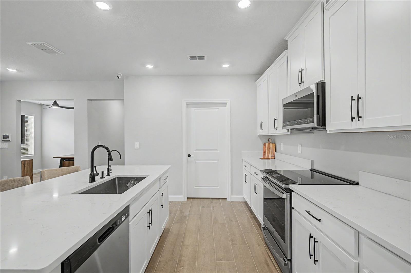 10906 RUSTIC EVE CT — photo 10