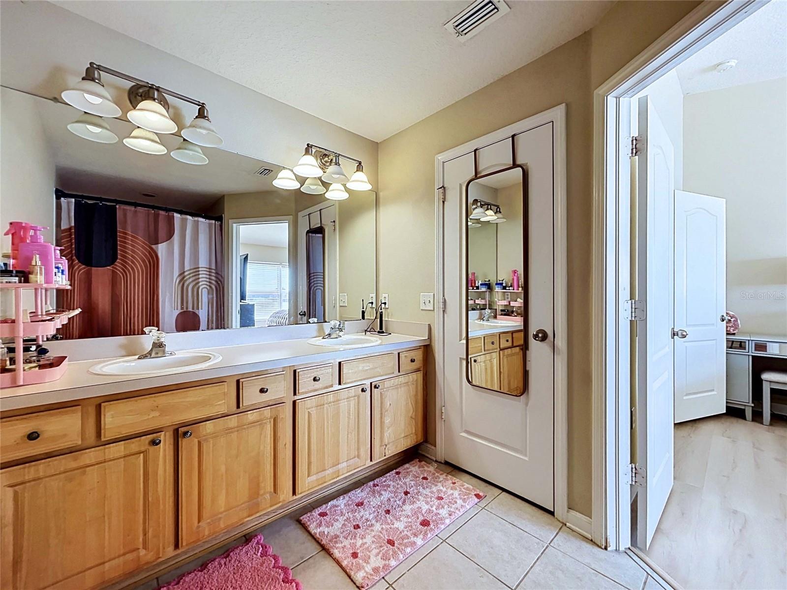4842 BARNSTEAD DR — photo 21