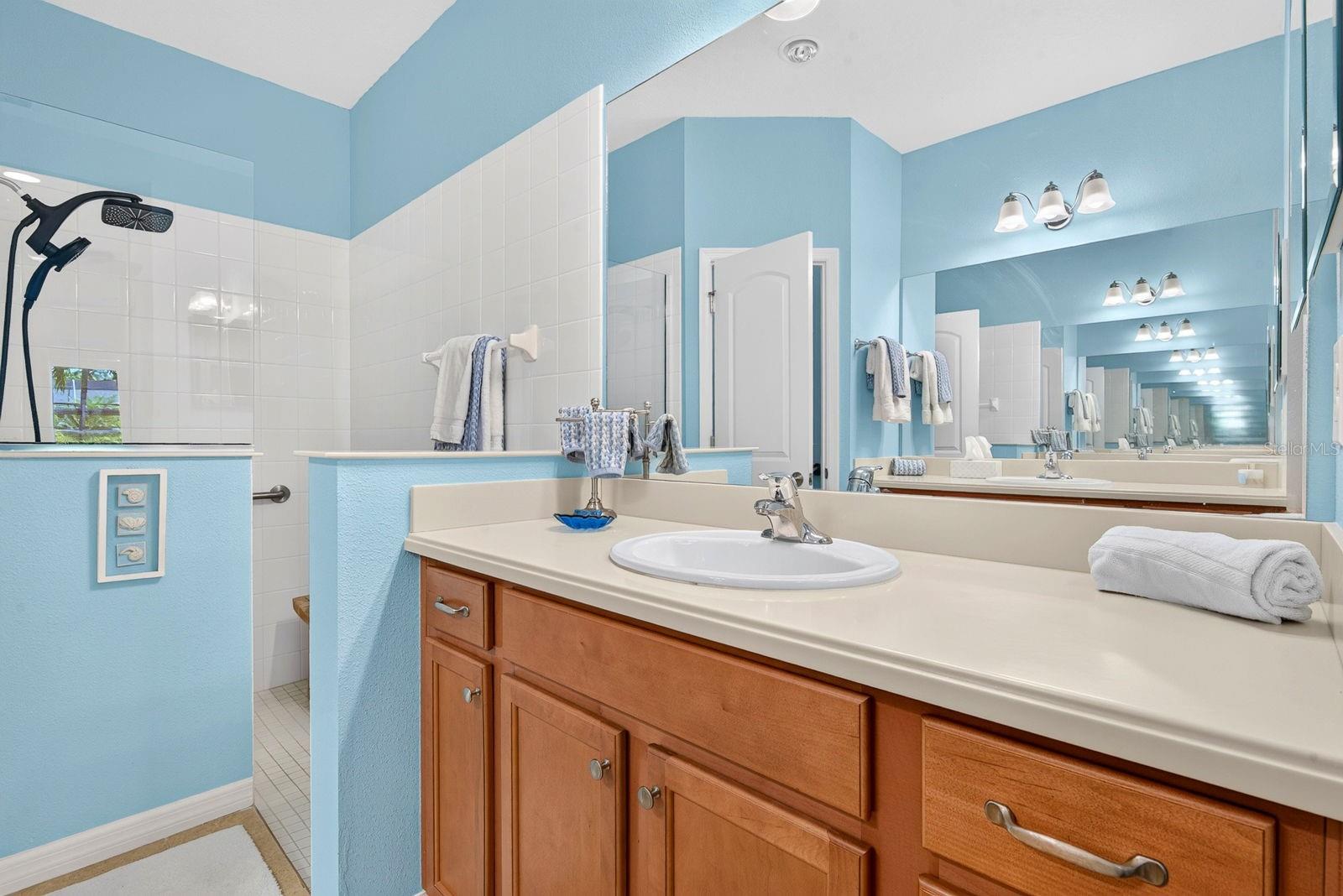6905 VISTA BELLA DR — photo 23