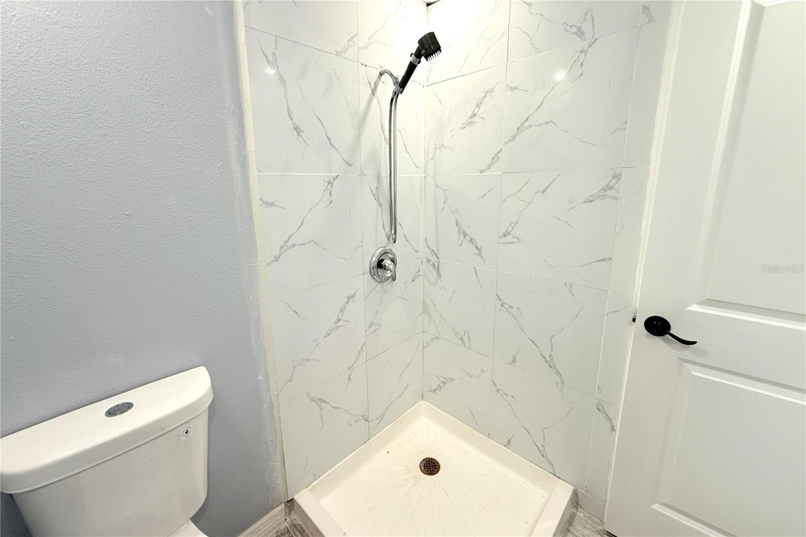 6934 AZLEE AVE — photo 34
