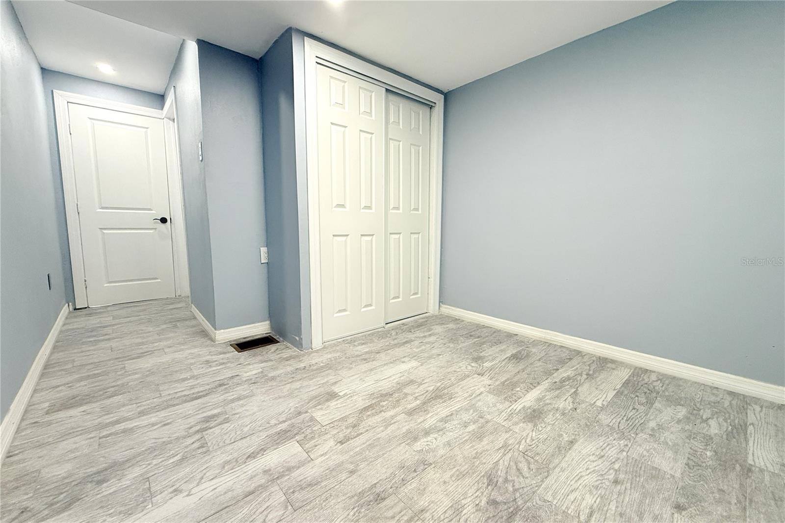 6934 AZLEE AVE — photo 31