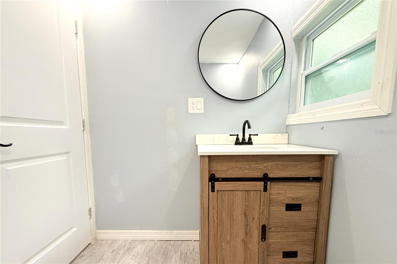 6934 AZLEE AVE — photo 36