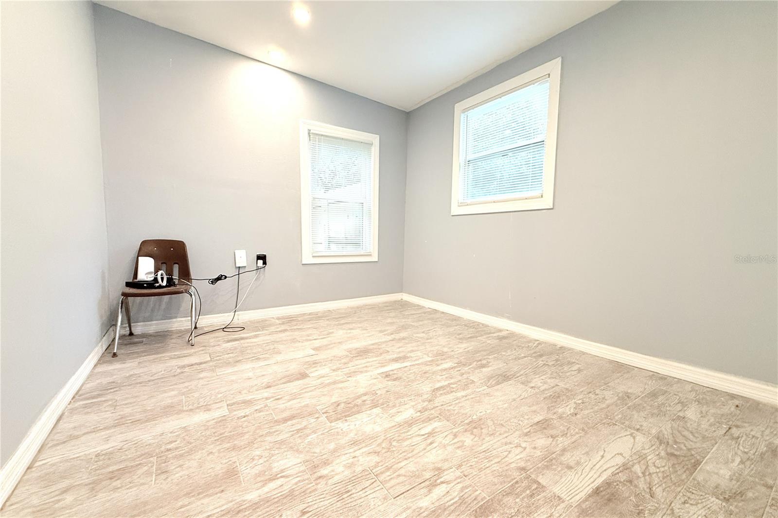 6934 AZLEE AVE — photo 23