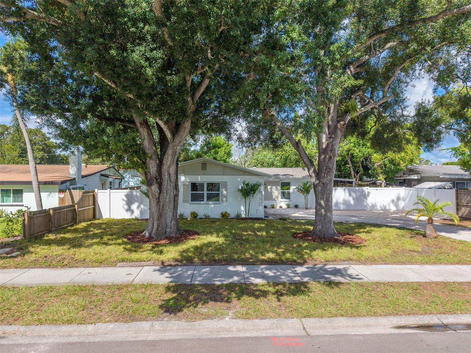 8122 LARK ST — photo 4