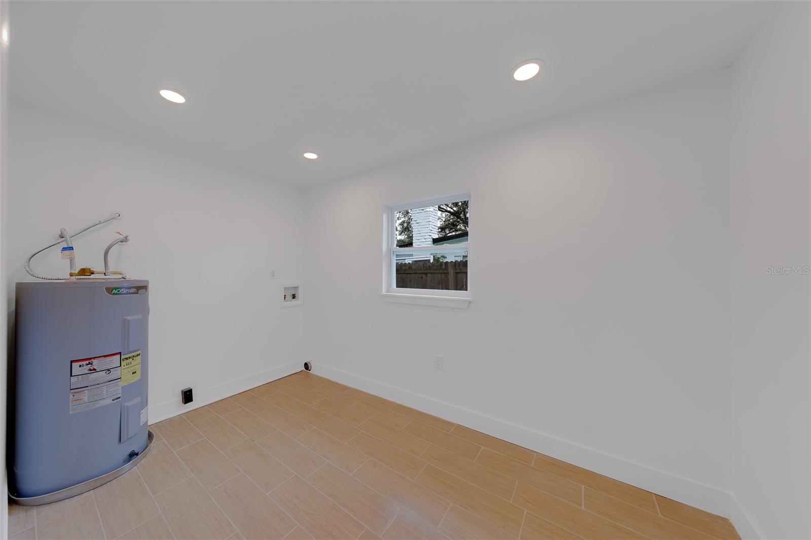 8122 LARK ST — photo 31