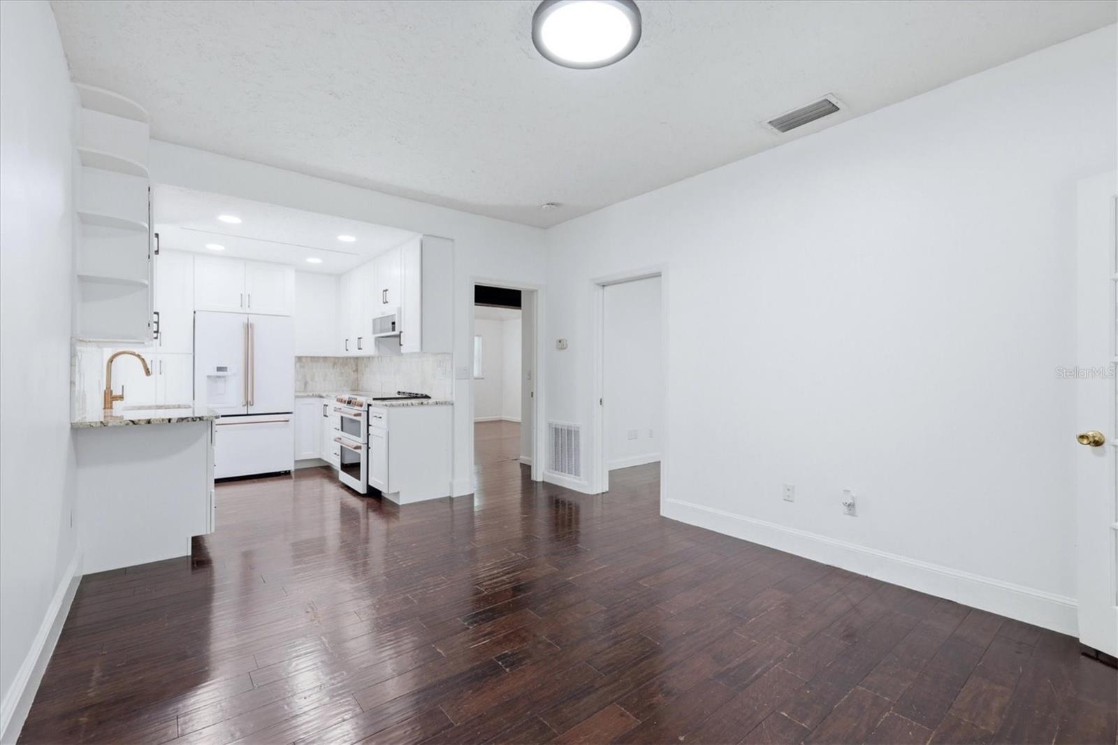 2520 HUNTINGTON AVE — photo 11