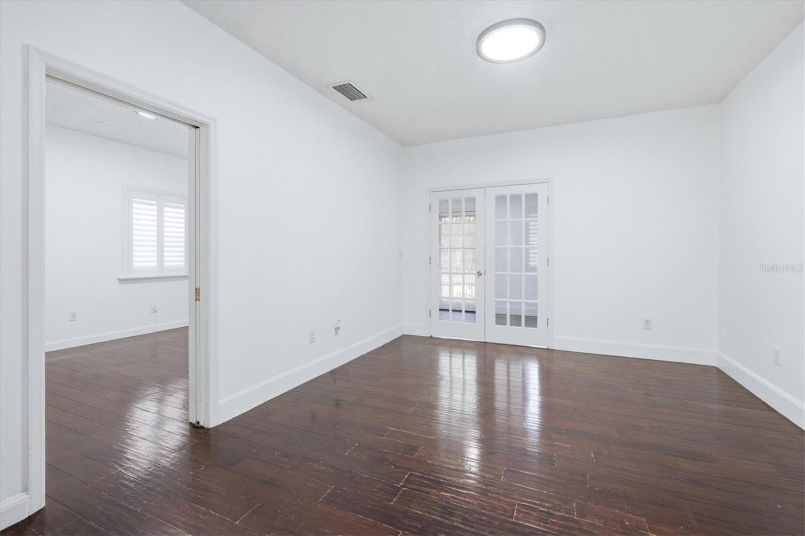 2520 HUNTINGTON AVE — photo 9