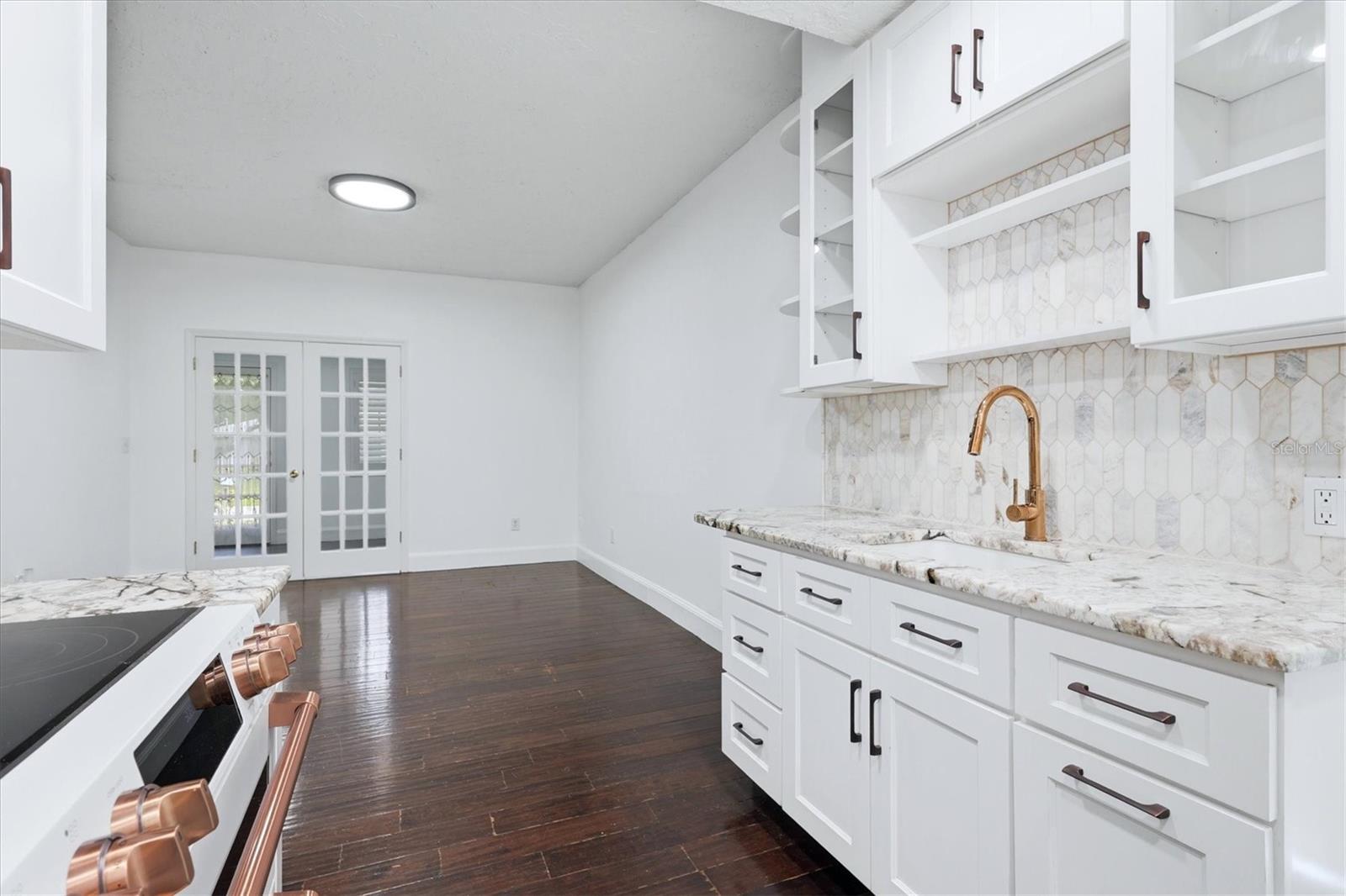 2520 HUNTINGTON AVE — photo 5