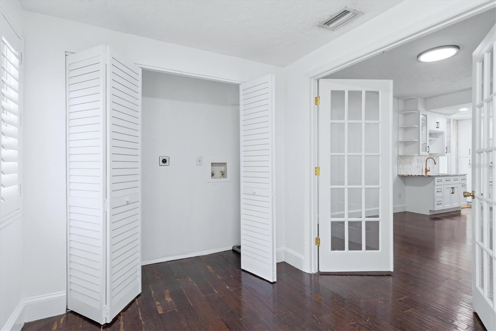 2520 HUNTINGTON AVE — photo 22