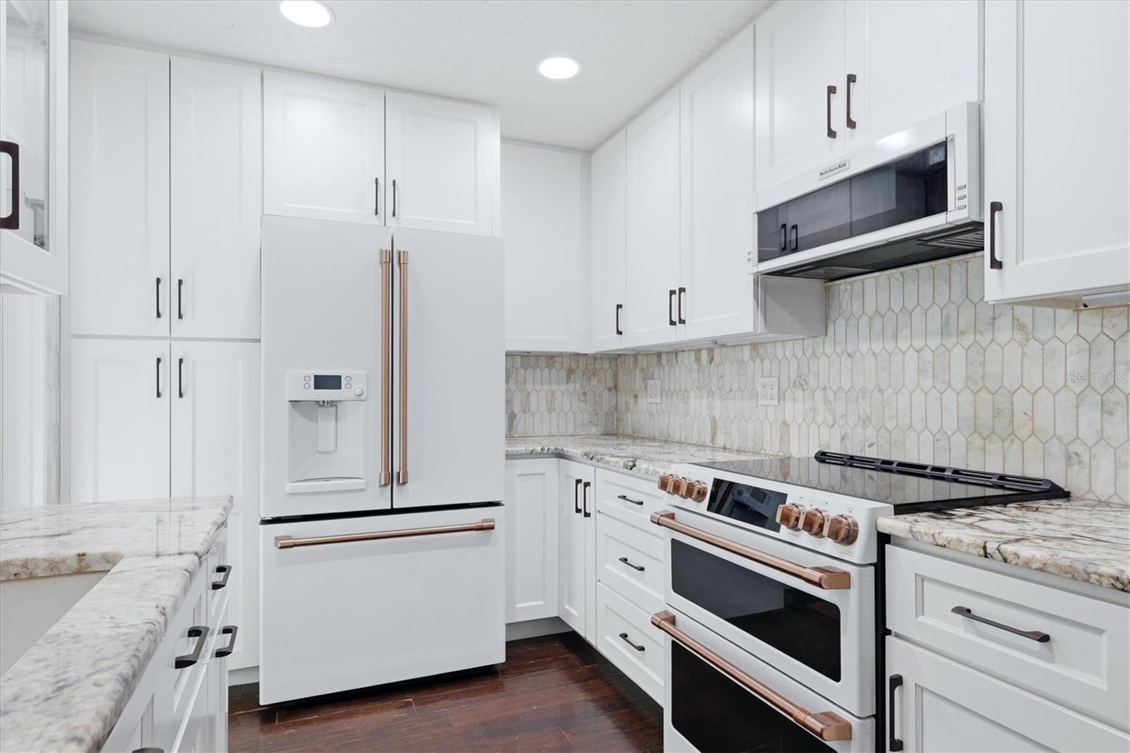 2520 HUNTINGTON AVE — photo 4