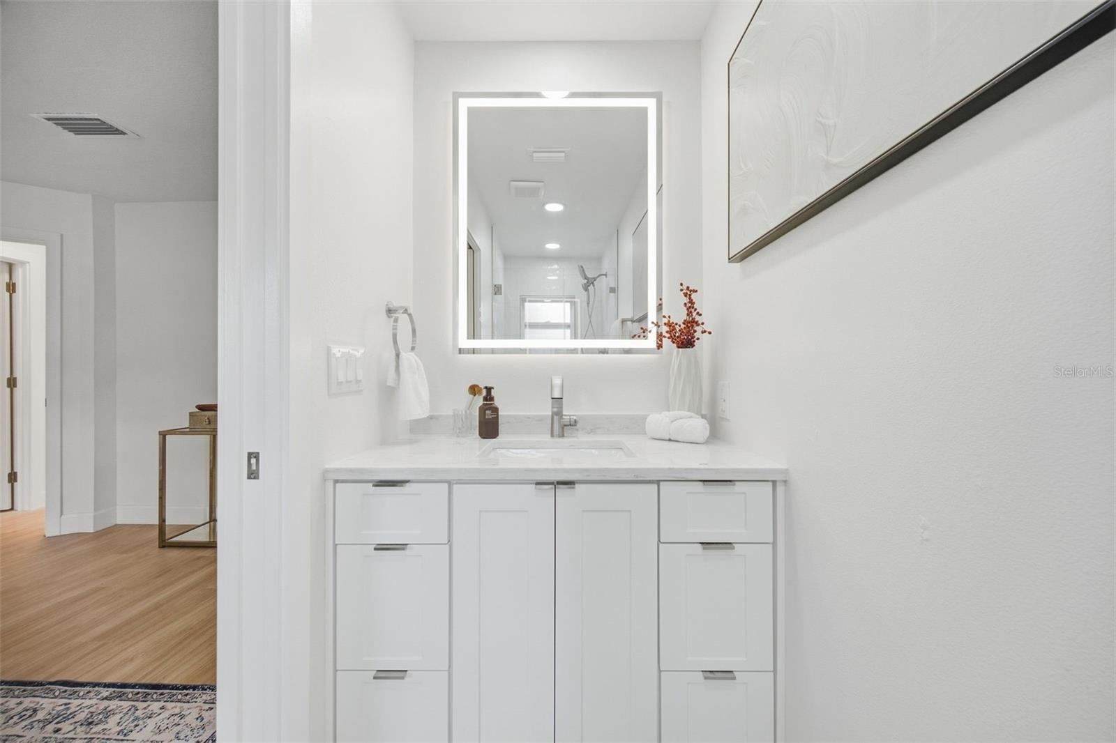 615 E DAVIS BLVD — photo 28