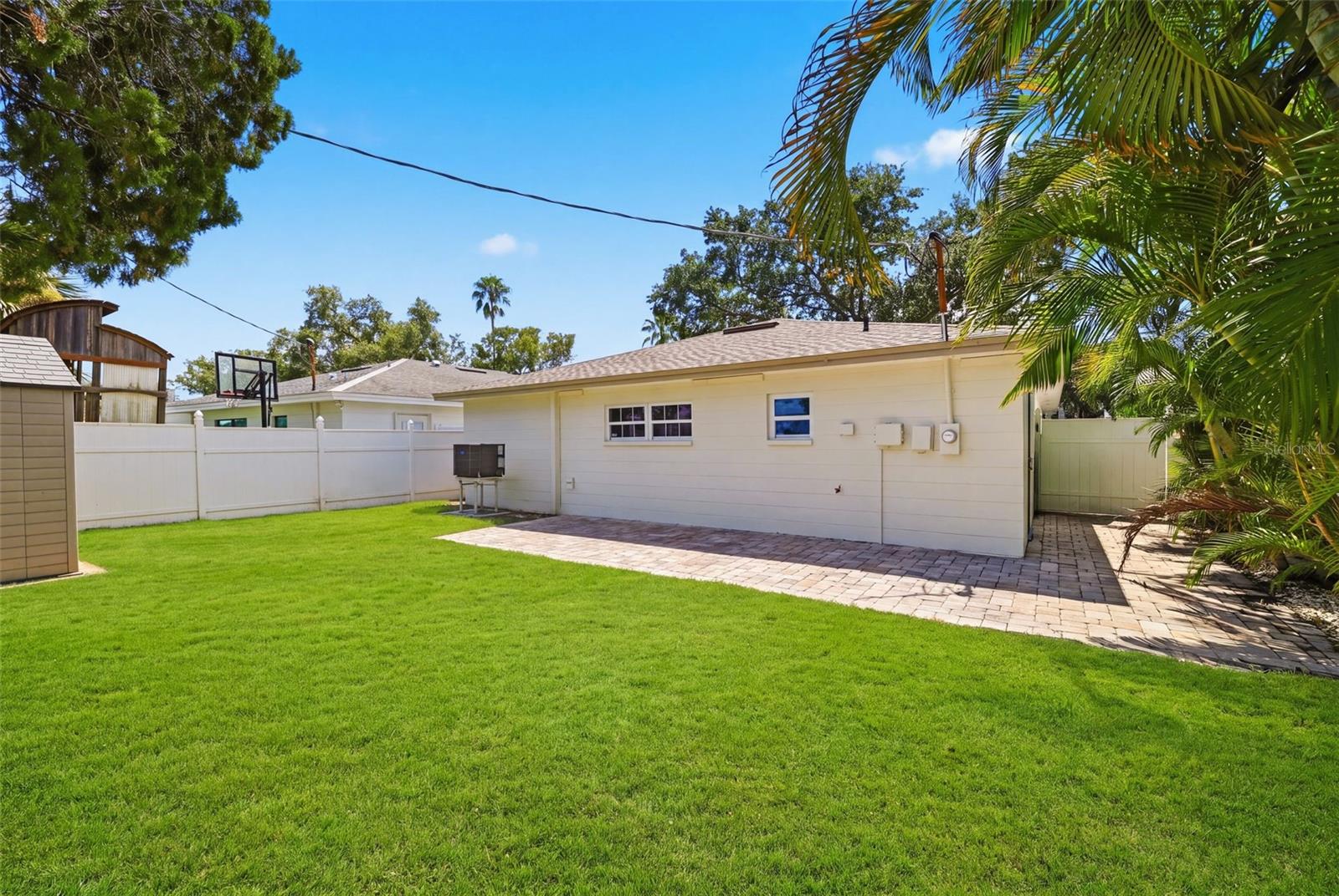 615 E DAVIS BLVD — photo 36
