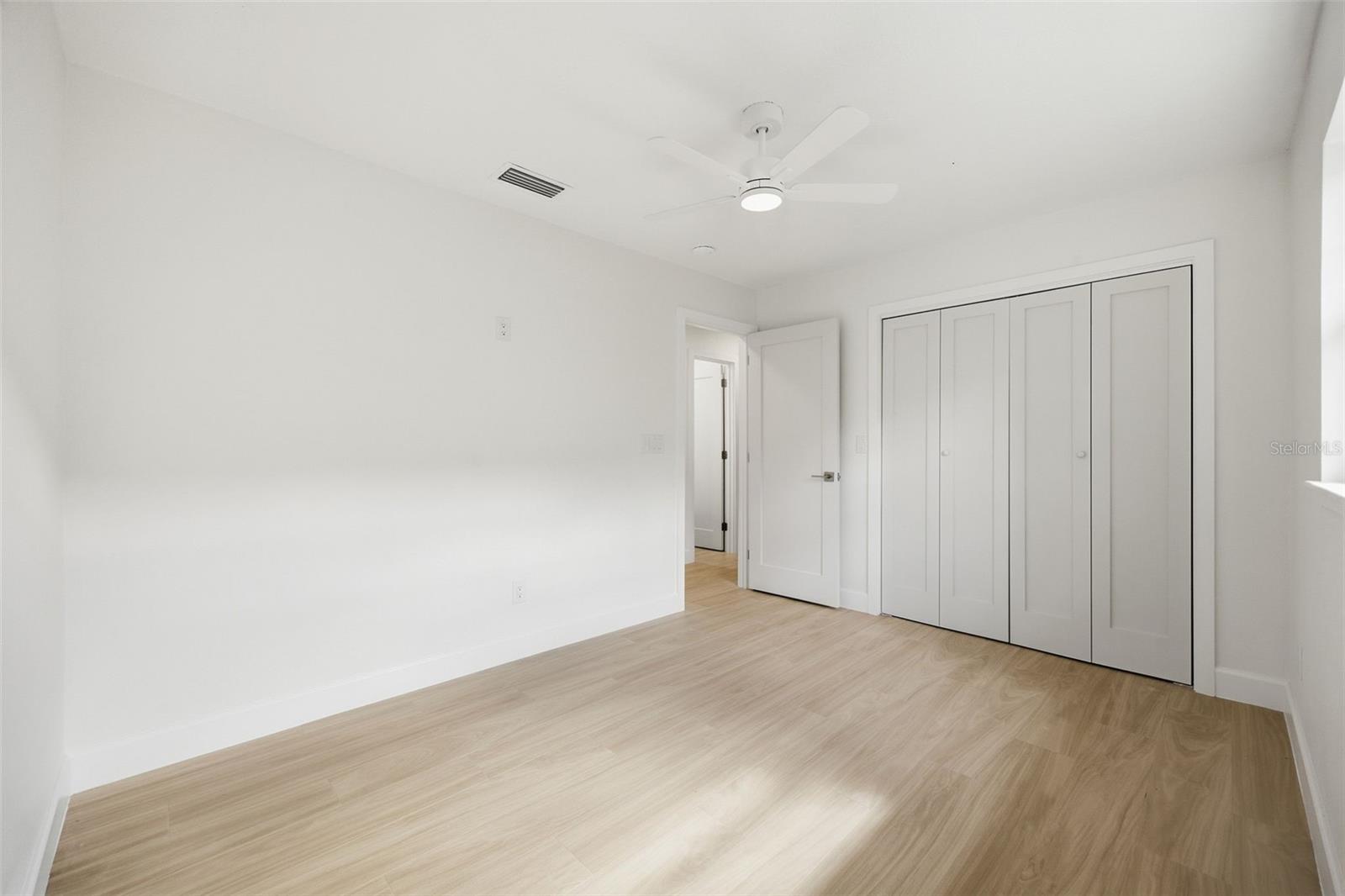 615 E DAVIS BLVD — photo 17